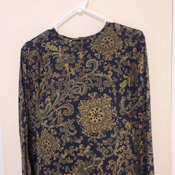 Rena Brown for Saville Petite Ladies 2 piece Top and Skirt. Ladies size 10P - Picture 2 of 10